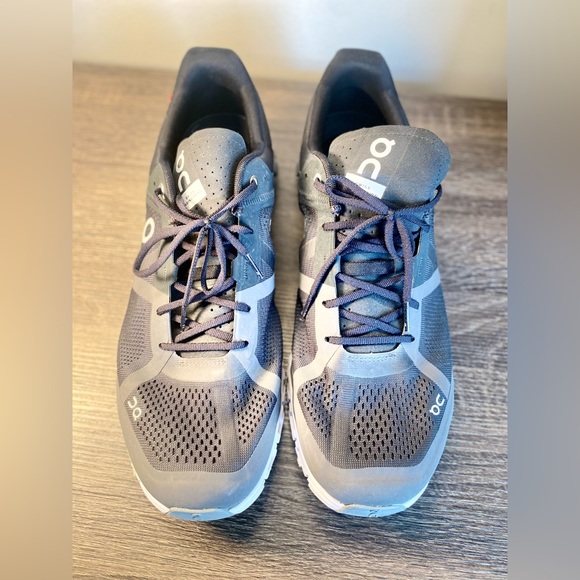 On Men’s Running Shoes - Picture 7 of 9